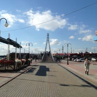 Photo taken at Надземный переход (пешеходный мост) у «Фортуны» by Dmitry V. on 9/10/2013