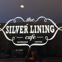 9/6/2015 tarihinde Silver Lining Cafeziyaretçi tarafından Silver Lining Cafe'de çekilen fotoğraf