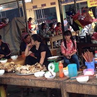 Photo taken at Chợ Bắc Hà (Bac Ha Market) by Cristina V. on 9/4/2016