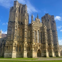 Photo taken at Wells Cathedral by Anila J. on 11/8/2022