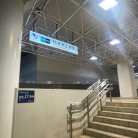 Photo taken at Yoyogi-Uehara Station by 思い出のオサフニー on 3/30/2024