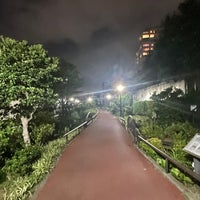 Photo taken at Meguro River Green Road by 思い出のオサフニー on 7/8/2023