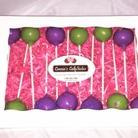 9/5/2015에 Connie&amp;#39;s CakeSicles Custom Cake Pops with Character!님이 Connie&amp;#39;s CakeSicles Custom Cake Pops with Character!에서 찍은 사진