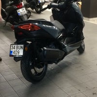 Photo taken at Yamaha Kardeşler Motosiklet by Fatih B. on 7/6/2019