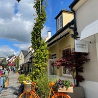 Photo taken at La Vallée Village by Lina ✨ on 9/16/2021