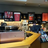 Photo taken at Starbucks by M.B🇸🇦🇺🇸 on 11/14/2016