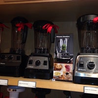 Photo taken at Williams-Sonoma by Christina D. on 12/18/2013