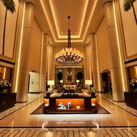Photo taken at Waldorf Astoria Beverly Hills by Faisal T Al Saud on 6/9/2023