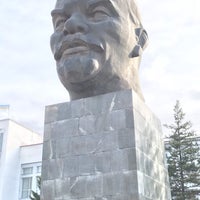 Photo taken at Памятник В.И. Ленину by cornpotage2000 on 9/18/2019