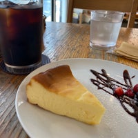 Photo taken at mixture Bakery &amp;amp; Café by Kokoro N. on 7/9/2022