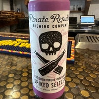 Foto tirada no(a) Pirate Republic Brewing Co. por Ryan W. em 11/23/2022