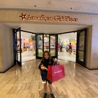 Photo taken at American Girl Place by Eric L. on 7/21/2021