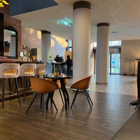 รูปภาพถ่ายที่ Bilderberg Parkhotel Rotterdam โดย Nick v. เมื่อ 1/29/2024