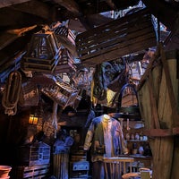 Photo taken at Hagrid&amp;#39;s Hut by Alexandre V. on 2/22/2023