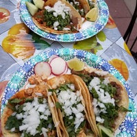 6/5/2018 tarihinde Jay C.ziyaretçi tarafından Tacos El Chilango'de çekilen fotoğraf