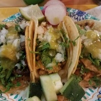 3/13/2018 tarihinde Jay C.ziyaretçi tarafından Tacos El Chilango'de çekilen fotoğraf