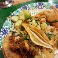 10/8/2018 tarihinde Jay C.ziyaretçi tarafından Tacos El Chilango'de çekilen fotoğraf