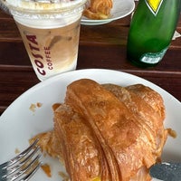 Photo taken at Costa Coffee by Guilherme C. on 12/27/2022