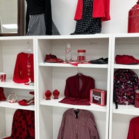 Das Foto wurde bei The Princeton Closet von The Princeton Closet am 2/2/2024 aufgenommen