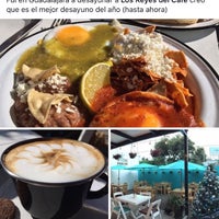รูปภาพถ่ายที่ Los Reyes del Cafe โดย Ed R. เมื่อ 1/24/2016