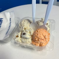 Photo taken at Handel&amp;#39;s Homemade Ice Cream &amp;amp; Yogurt by M on 5/28/2023