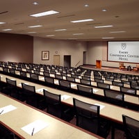 รูปภาพถ่ายที่ Emory Conference Center Hotel โดย Emory Conference Center Hotel เมื่อ 9/13/2022