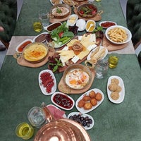 รูปภาพถ่ายที่ İbrahimin Yeri Garden Restaurant โดย İbrahimin Yeri Garden Restaurant เมื่อ 9/14/2022