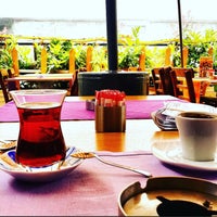 รูปภาพถ่ายที่ Cafe Saksı โดย Birsen A. เมื่อ 3/16/2016