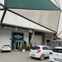 Das Foto wurde bei Konya Arena Restaurant von Mevlüt A. am 6/12/2023 aufgenommen