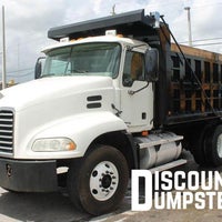 Foto diambil di Discount Dumpster oleh Discount Dumpster pada 9/26/2022