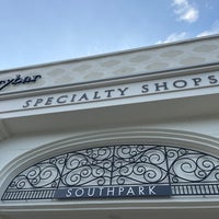 Foto scattata a Specialty Shops SouthPark da Dennis H. il 5/23/2023