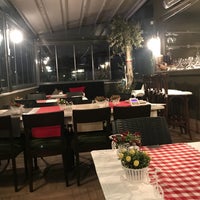 Photo taken at Pizzeria Trio by Cemile . on 9/29/2018