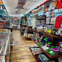Foto diambil di Brickell Smoke Shop oleh Brickell Smoke Shop pada 10/10/2022