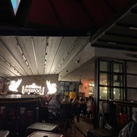 Foto tirada no(a) Liverpool Pub por Onur T. em 11/7/2022