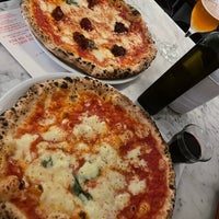 Foto scattata a NONA Pizza da Zeliha A. il 7/1/2023