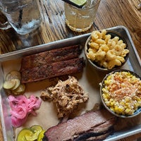 รูปภาพถ่ายที่ Texas Jack&amp;#39;s Barbecue โดย Hayley G. เมื่อ 8/26/2023