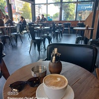 Foto diambil di Pug Coffee Co. oleh Gülçin Ç. pada 10/19/2022