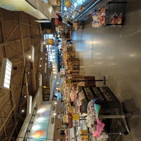 Photo taken at Mariano&amp;#39;s Fresh Market by narni on 1/6/2022