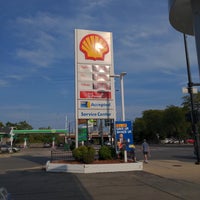 Photo taken at Shell by narni on 9/19/2021