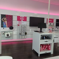 Photo taken at T-Mobile by narni on 9/26/2022