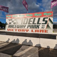 รูปภาพถ่ายที่ Dells Raceway Park โดย Terrence เมื่อ 8/27/2023