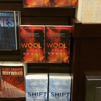Barnes Noble 1 East Towne Mall