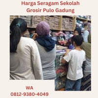 Photo taken at Halte TransJakarta Pasar Kramat Jati by distributor ssersgsm s. on 10/21/2022