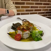 Foto diambil di Restaurante José María oleh Yupei C. pada 12/9/2022