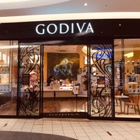 Photo taken at Godiva by Av0 c. on 7/2/2019