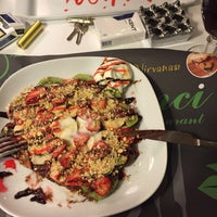 Das Foto wurde bei Yeşilinci Cafe &amp;amp; Restaurant von Emre am 10/13/2016 aufgenommen