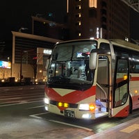 Photo taken at Kanazawa Sta. Kenrokuen Exit Bus Terminal by 白崎 咲. on 2/8/2023