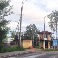 Photo taken at Железнодорожный переезд (16 км., ст. Парголово) by Олег О. on 6/8/2016