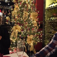 12/27/2014にAlisa G.がВинотека Галерея винで撮った写真