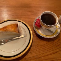 Photo taken at VAULT COFFEE by タツロー k. on 10/1/2023